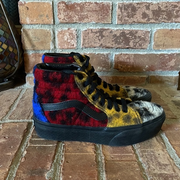 VANS SK8-HI Platform Fuzzy Leopard Sneakers - Picture 2 of 10